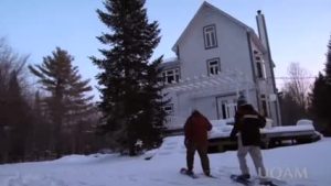 Des diplômés accueillent des étudiants étrangers pour les fêtes